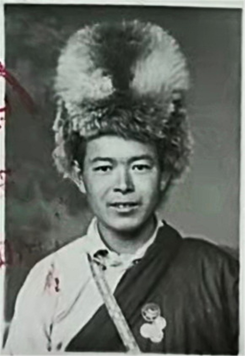 人年輕時期照.jpg 人年輕時期照.jpg