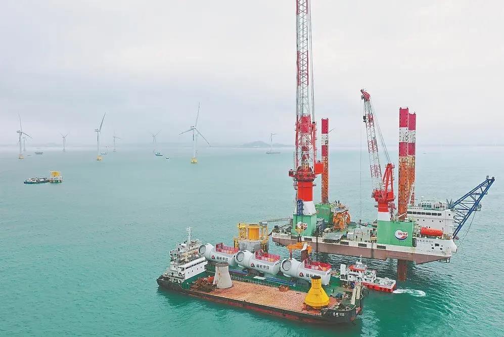 福能集團(tuán)曾是“一煤獨(dú)大”的老國企，近年來積極轉(zhuǎn)型，布局新能源、新材料、醫(yī)療健康等領(lǐng)域。圖為福能集團(tuán)三川海上風(fēng)電項(xiàng)目。（資料圖片）